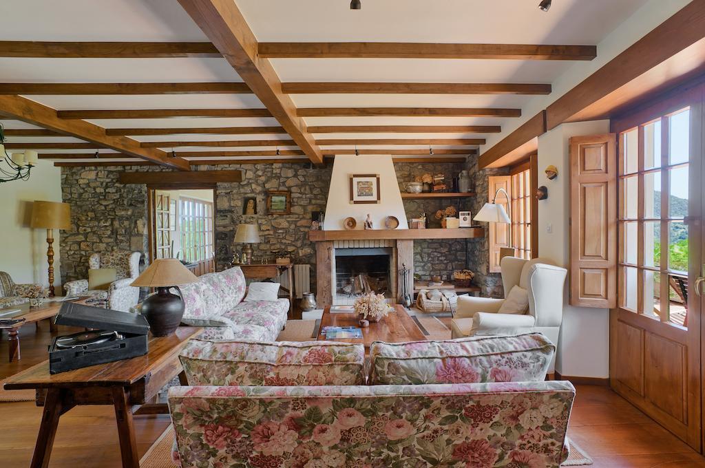 Casa Rural Llugaron I Miravalles Екстер'єр фото