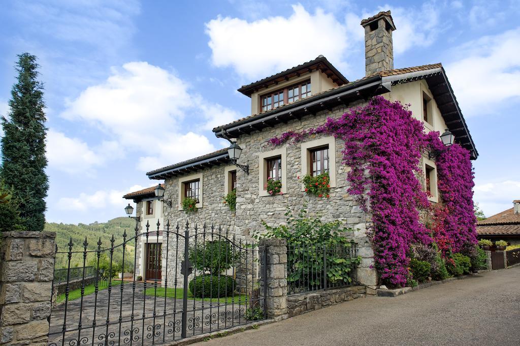 Гостьовий будинок Casa Rural Llugaron I Miravalles Екстер'єр фото