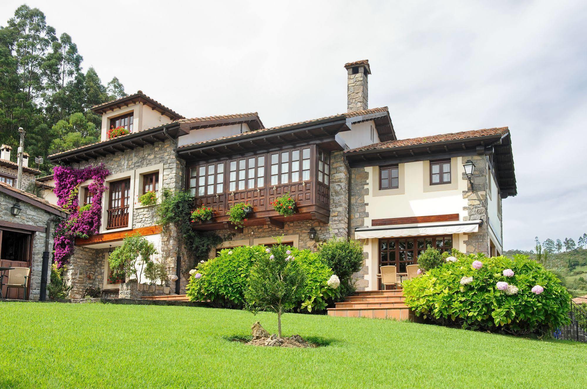 Гостьовий будинок Casa Rural Llugaron I Miravalles Екстер'єр фото